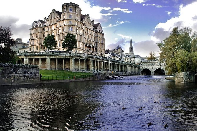 Stonehenge and Bath Tour from London - Bath’s highlights: architecture on the way, then free time to wander