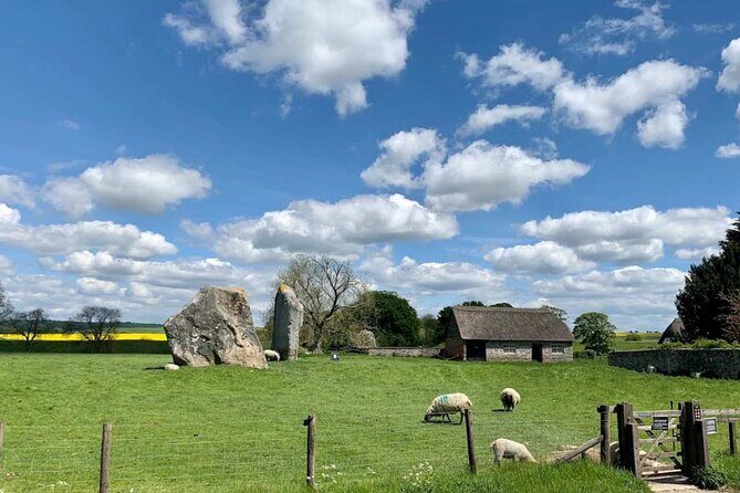 Stonehenge and The Stone Circles of Avebury Day Trip from London - Avebury Stone Circle and the village: why this stop feels more human