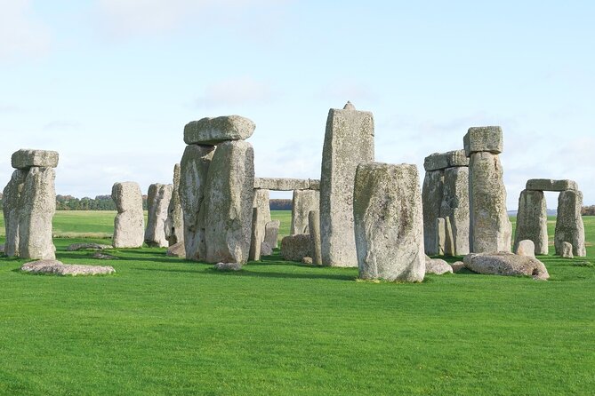 Stonehenge and Windsor Castle Tour from London With Entry Tickets - Time for Food and Breaks: How the Day Stays Human