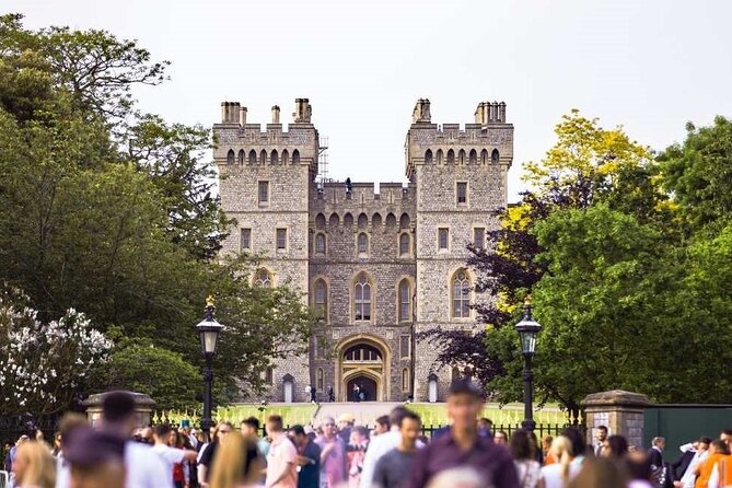 Stonehenge and Windsor Castle Tour from London With Entry Tickets - The Human Factor: Guides, Group Size, and the Feel of the Day