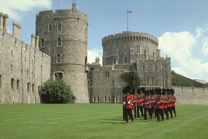 Stonehenge and Windsor from London - Who should book this Stonehenge and Windsor day trip?