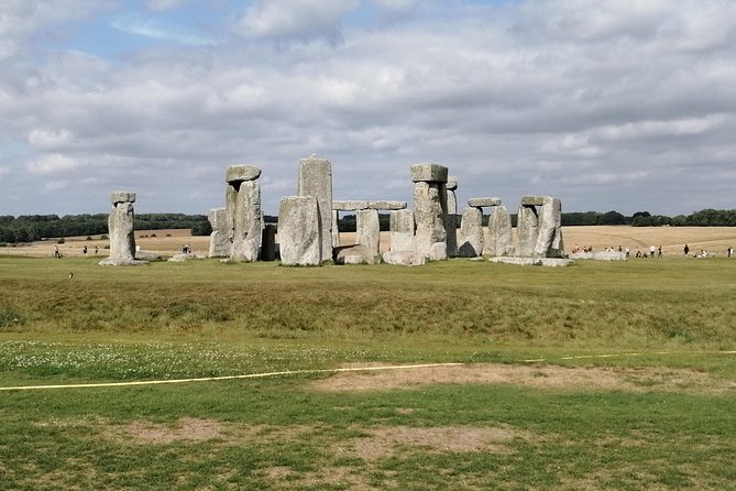 Stonehenge & Bath Private Day Tour from London - Stonehenge first: what you can actually do in 2 hours