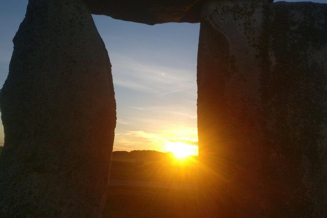 Stonehenge Half-Day luxury guided tour from Bath for 2-8 - Fast-track entrance and your guided-and-free Stonehenge time