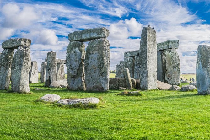 Stonehenge Half-Day Tour from London with Admission - Audio guide reality check: download smart, don’t panic at the site