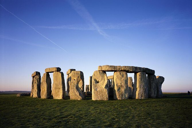 Stonehenge Half Day Tour with Entry and Extra Time - Stonehenge audio headsets: how to get real value from the self-guided format