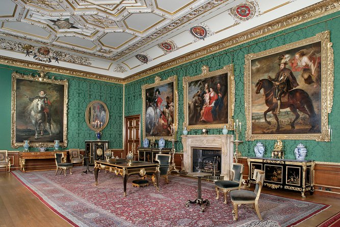 Stonehenge, Windsor Castle and Bath Full Day Guided Tour - Who this tour fits best (and who may feel cramped)