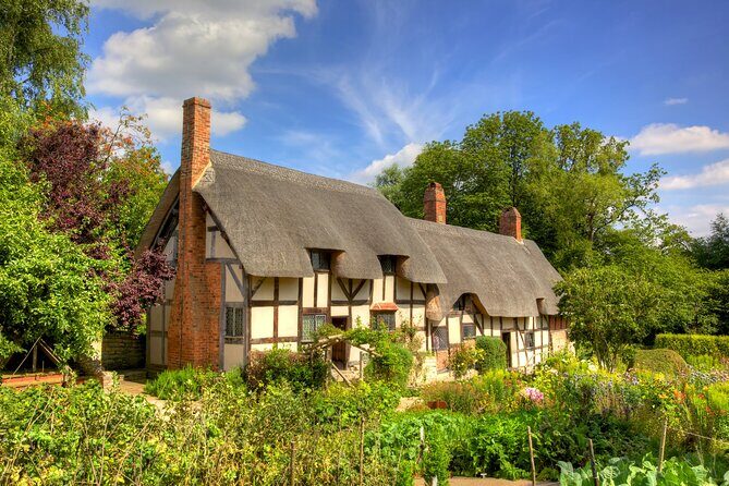 Stratford-upon-Avon and the Cotswolds - Day Tour from Brighton - Anne Hathaway’s Cottage photo stop: quick, photogenic, and purposeful