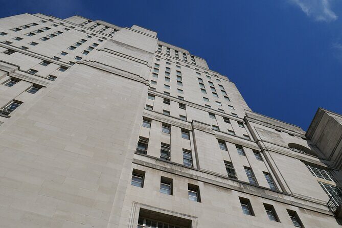Superhero London Walking Tour with Private Guide - Private Guide Value: What “Up to 10 People” Changes