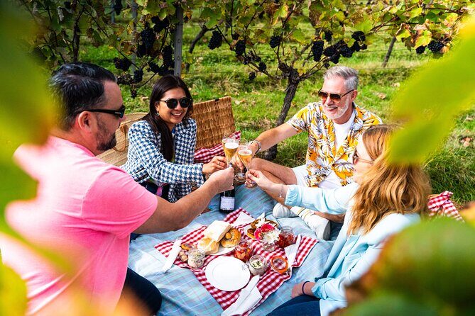 Sussex Vineyard & Winery Bus Tour on Iconic Vintage London Bus - Food and Drink Setup: Picnic Hamper Planning Tips