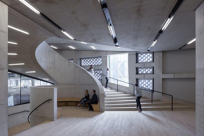 Tate Modern Theatre Picasso Exhibition - Tate Modern Picasso Theatre: what you’re walking into