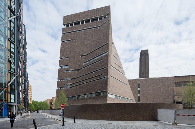 Tate Modern Theatre Picasso Exhibition - Accessibility and who this works for