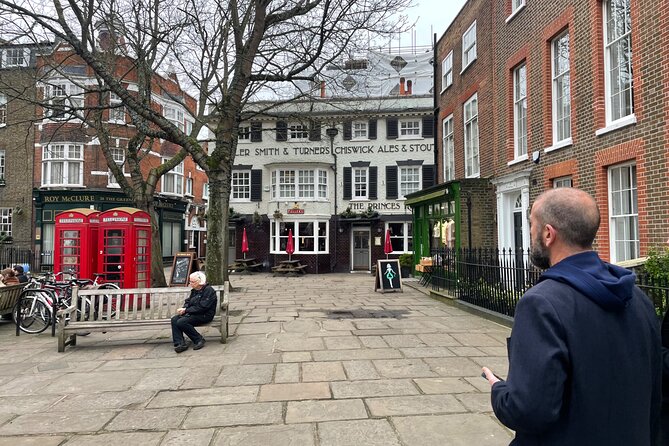 Ted Lasso London Taxi Tour - Price and what $475.18 per group buys you