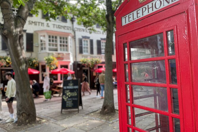 Ted Lasso Tour of Richmond - Your guide matters: small group energy and show-level storytelling