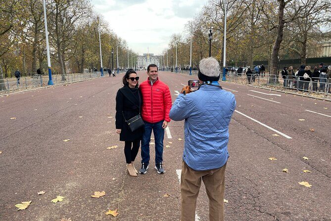 The 4 Hour Private Iconic London Taxi Sightseeing Tour - Houses of Parliament and Westminster Abbey: politics and coronations in one line