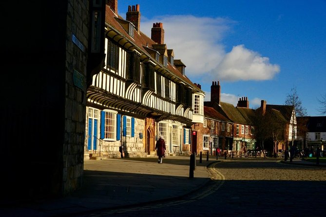The Best of York on Foot in a Small Group - Guide Energy, iPad Visuals, and Asking Better Questions