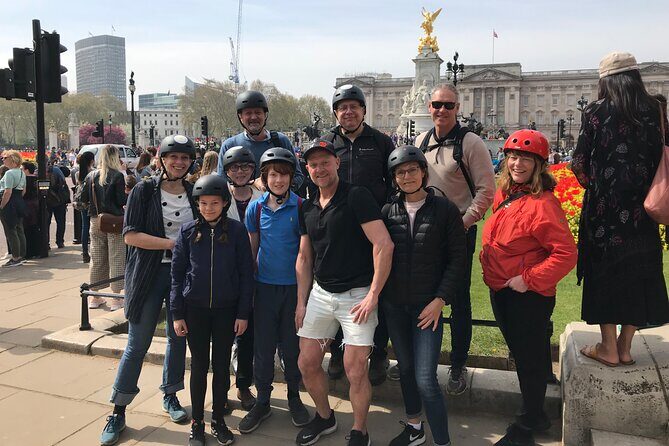 The "Big Six" of London and a Pub - 5 Hour Tour - St. Paul’s Cathedral: the first stop that sets your bearings