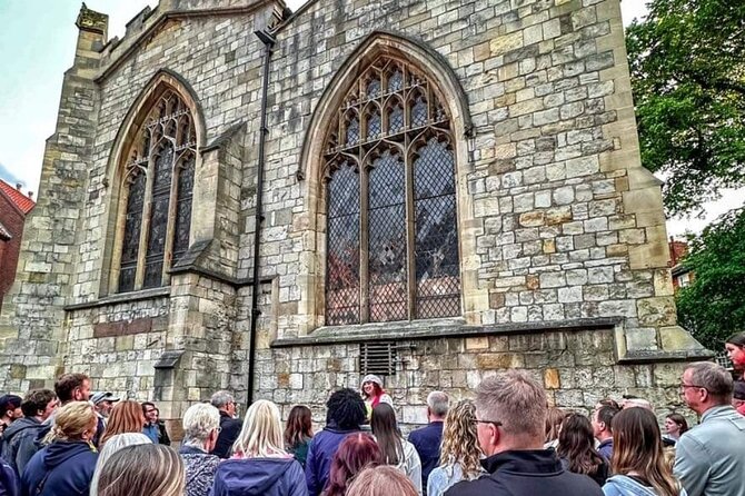 The Bloody Tour of the York Walls with Mad Alice - Mad Alice’s gin-and-walls idea: fun with real targets