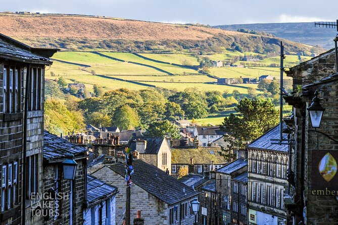 The Brontes, Wuthering Heights and Jane Eyre - Weather, walking, and what to pack for this moorland day