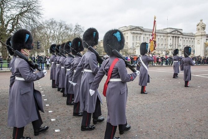 The Changing of the Guard Tour and Buckingham Palace - Stop 2: Westminster Abbey and the Parliament Square to 10 Downing Street sweep