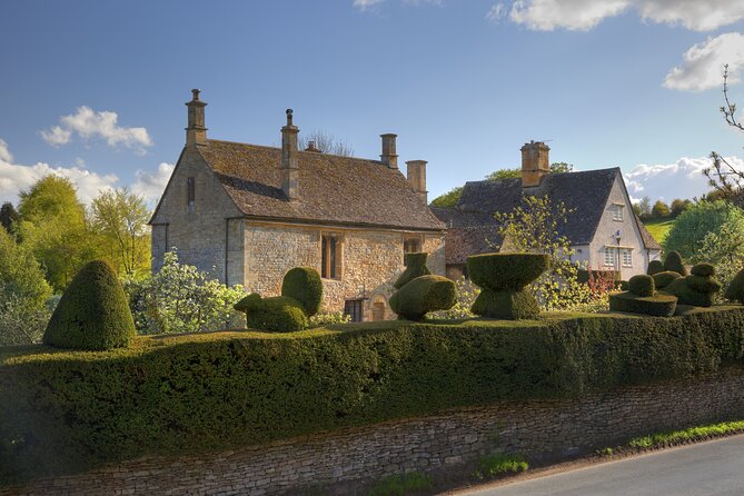 The Cotswold Tour - Through Broad Campden: thatched cottages without the big-city noise