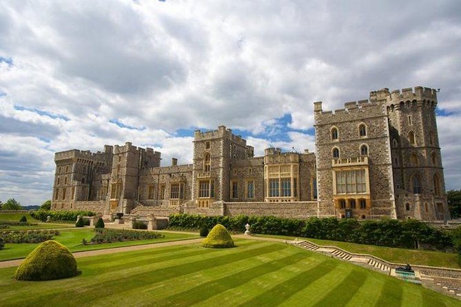 The Cotswolds England Bus Tour - Getting out of London: the 8:30 am start and why timing matters
