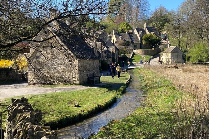 The Cotswolds Private Black Cab Tour with Hotel Pick up - Stow-on-the-Wold: market town charm on a hill