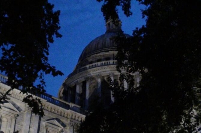 The Fading Light London Ghost Walk - Stop by stop: the haunted trail behind London’s most famous names