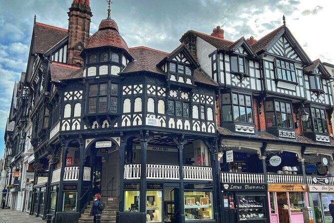The Heart of Chester Walking Tour - Guided Walk - Eastgate and the Eastgate Clock: From Defence Walls to Promenade Feel
