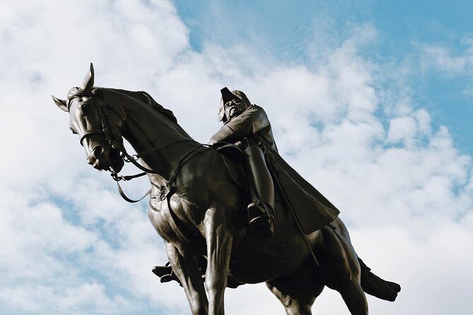 The History of London City Center Exclusive Guided Walking Tour - Stop 2 and 3: Trafalgar Square and Nelson’s Column (more than a photo stop)