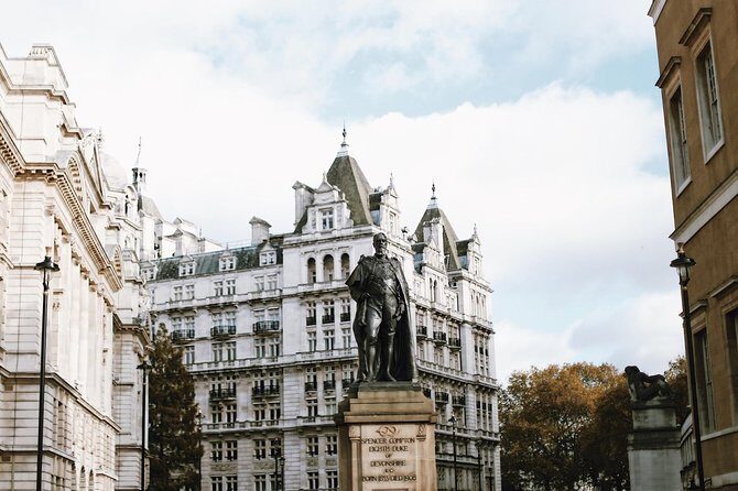 The History of London City Center Exclusive Guided Walking Tour - Stop 7: St. James’s Palace, the senior royal seat