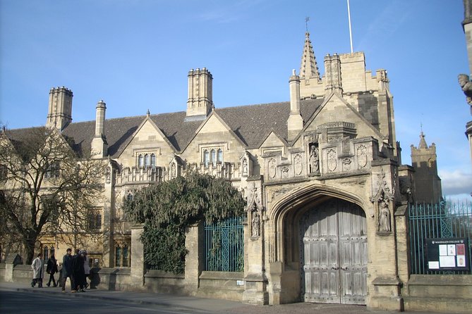 The Inklings Oxford Writers Tour - Private Groups Daily - Walking the Inklings Trail in Oxford’s College Quarter