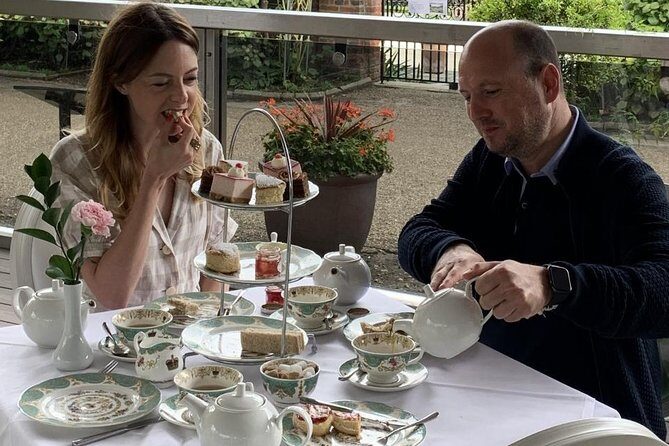 The Kensington Palace Gardens Royal High Tea - Kensington Palace access: the choice you’ll need to make