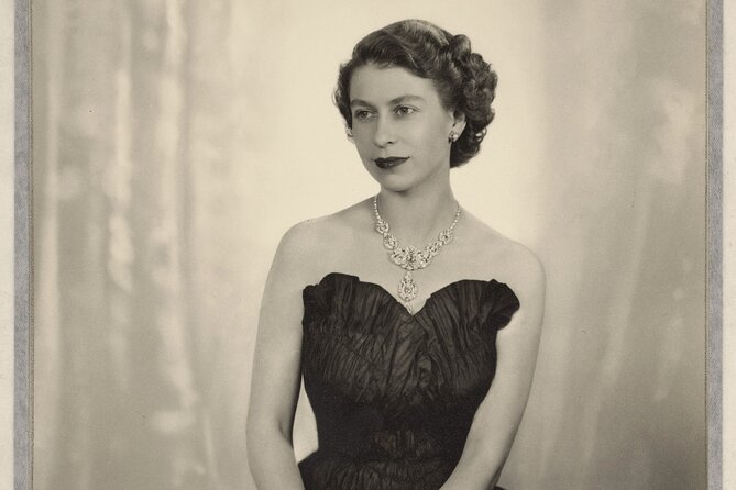 The Kings Gallery - Queen Elizabeth II: Her Life in Style - How the changing Royal Collection display works