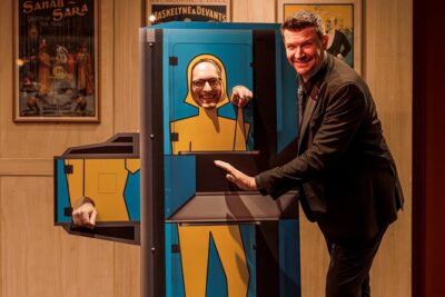 The Magic Circle Tour: The real life Wizards' School! - Inside the Tour: Devant Room to Clubroom
