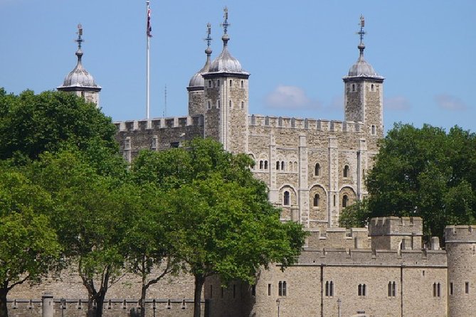 The Mayflower Private Walking Tour - Prisons to ships to bridges: HMS Belfast, Tower Bridge, and the Dickens-by-water feel