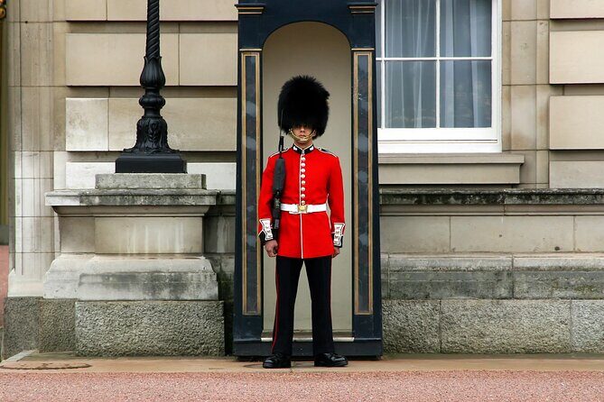 The Original Royal Changing of the Guard Experience - An Indoor Mall Stop: The “Fanciest” Break in the Middle