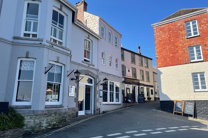 The Padstow History Walk - Tales, Tales and Traditions - The walking style: gentle, but you still want comfy shoes