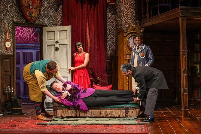 The Play That Goes Wrong in London Theatre - What to expect from your experience in the room