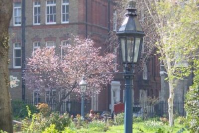 The Sweet Spots of Covent Garden - Meeting at St Martin-in-the-Fields and Getting Your Bearings Fast