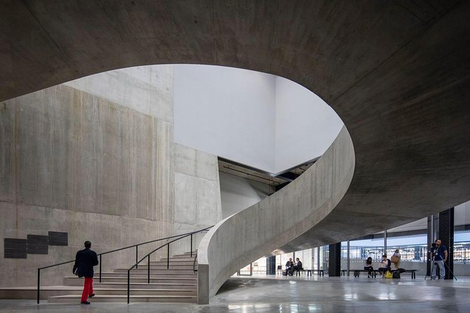 The Tate Modern London - Exclusive Guided Museum Tour - Pack smart and dress for Tate security