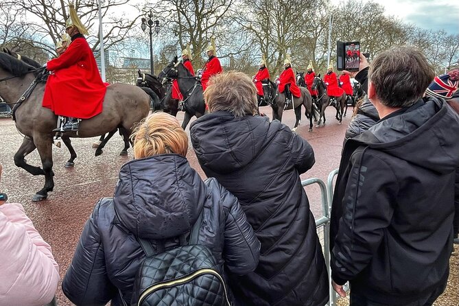 The Total London Private Taxi Tour Experience - Buckingham Palace and St James’s for the royal photo stops
