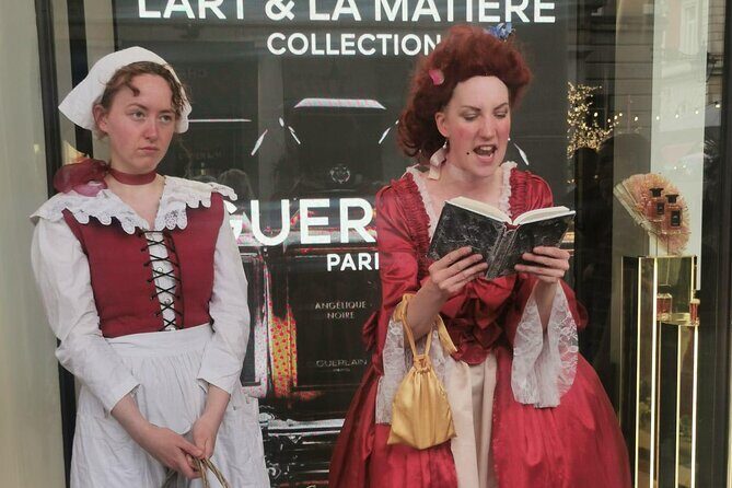 Theatrical Walking Tour with Harlots, Strumpets and Tarts - Ending with gin: the theatrical finish that actually makes sense