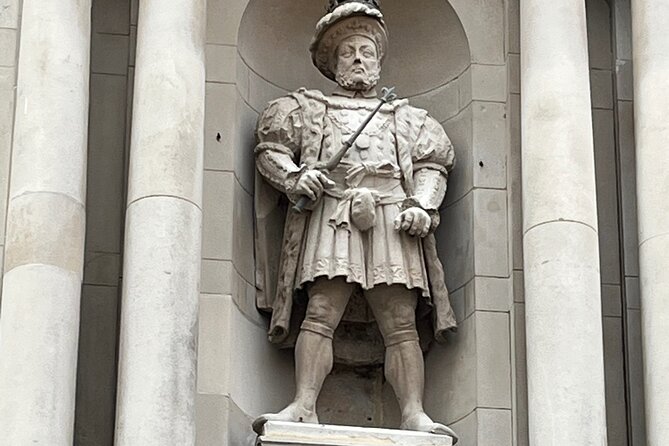 Thomas Cromwell’s Wolf Hall Tudor London Walking Tour - Stops 1–7: Staple Inn and the Inns of Court where law shaped Cromwell’s world