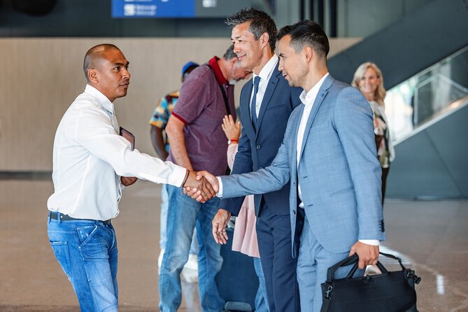 To or from London Heathrow Airport to Southampton Cruise Port - Private service for up to 8: families and group practicality