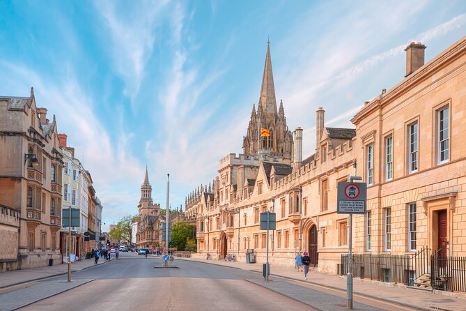 Top 10 Oxford Highlights with Divinity School and New College - Divinity School: the indoor ticket-included star you’ll remember