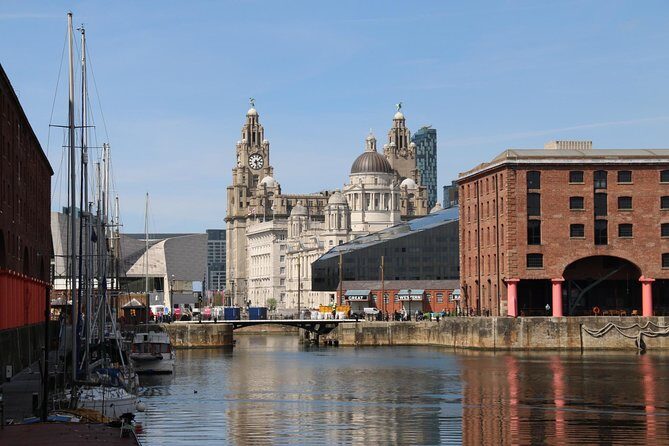 Tour with a local Tour Guide - Blue Badge Guide, 2-hour, half or full day - Customization: adding extra Beatles stops without breaking your budget
