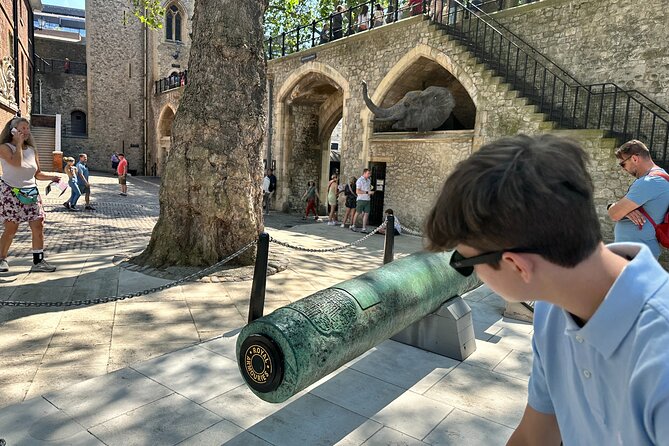 Tower of London for kids & families Private Guided Tour with pre-booked Tickets - Terrain and stroller reality: planning for cobbles, steps, and low doorways