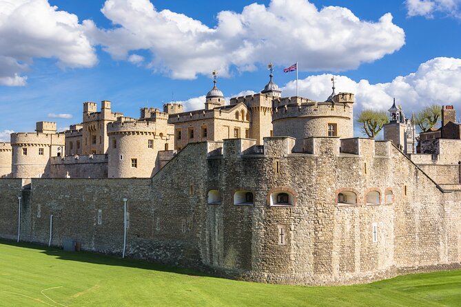 Tower of London Fully Guided Private Tour - Price and value: is $381.91 per person worth it?