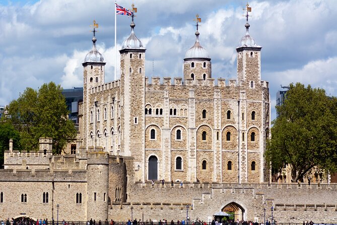 Tower of London Guided Tour, Crown Jewels, Tower Bridge - Meeting point at Cheval Three Quays (and why it matters)