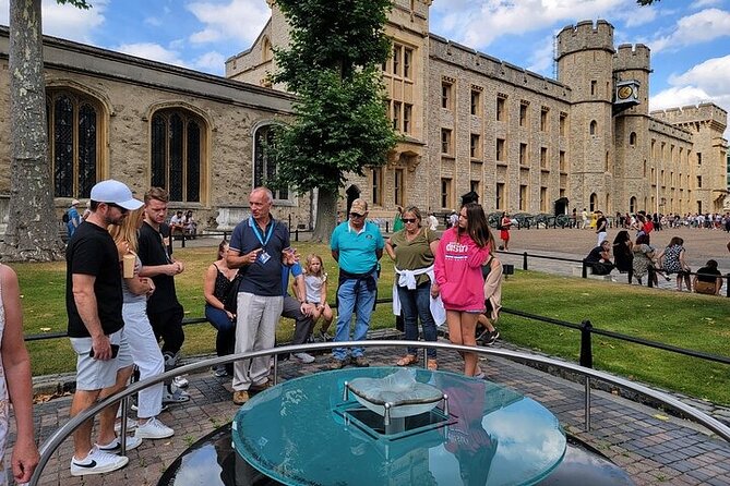 Tower of London Guided Tour with Beefeater Meet & Crown Jewels - Who this tour is best for (and who might want something else)